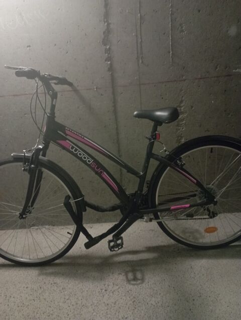 VTT femme neuf rose et noir double vitesse 200 Guebwiller (68)