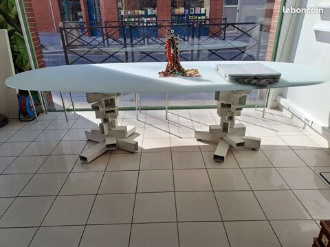 Table design, grand plateau ovale, verre blanc opaque, pieds Paris 14 (75)