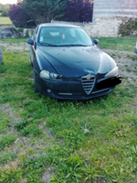147 1.6i T.S. 120 Design TI 2007 occasion 03800 Gannat