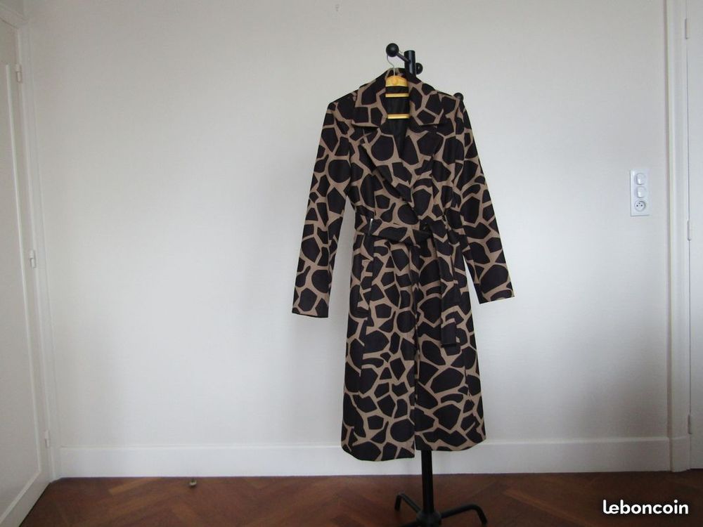 Manteau motif animal. Vêtements
