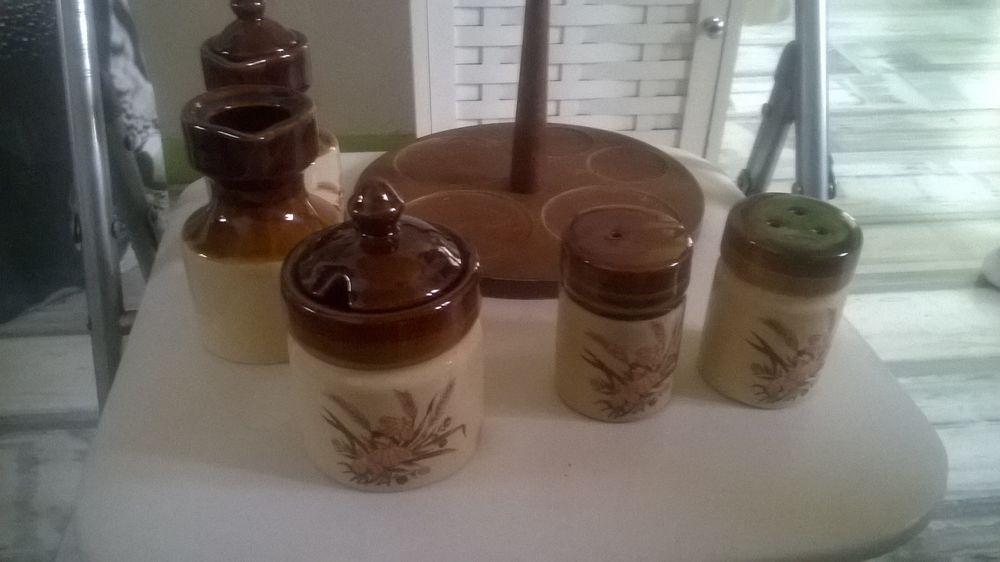 Plateau &agrave; plusieurs condiments 
NEUF Cuisine