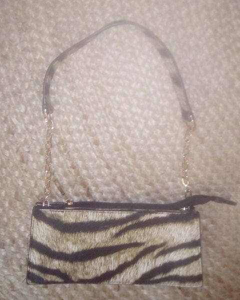 petit sac  main motif fourrure tigre 5 Beauchamp (95)