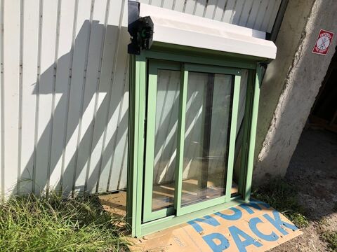 Fentre Alu laqu vert 1300 x 1250 volets rideaux 130 Decazeville (12)