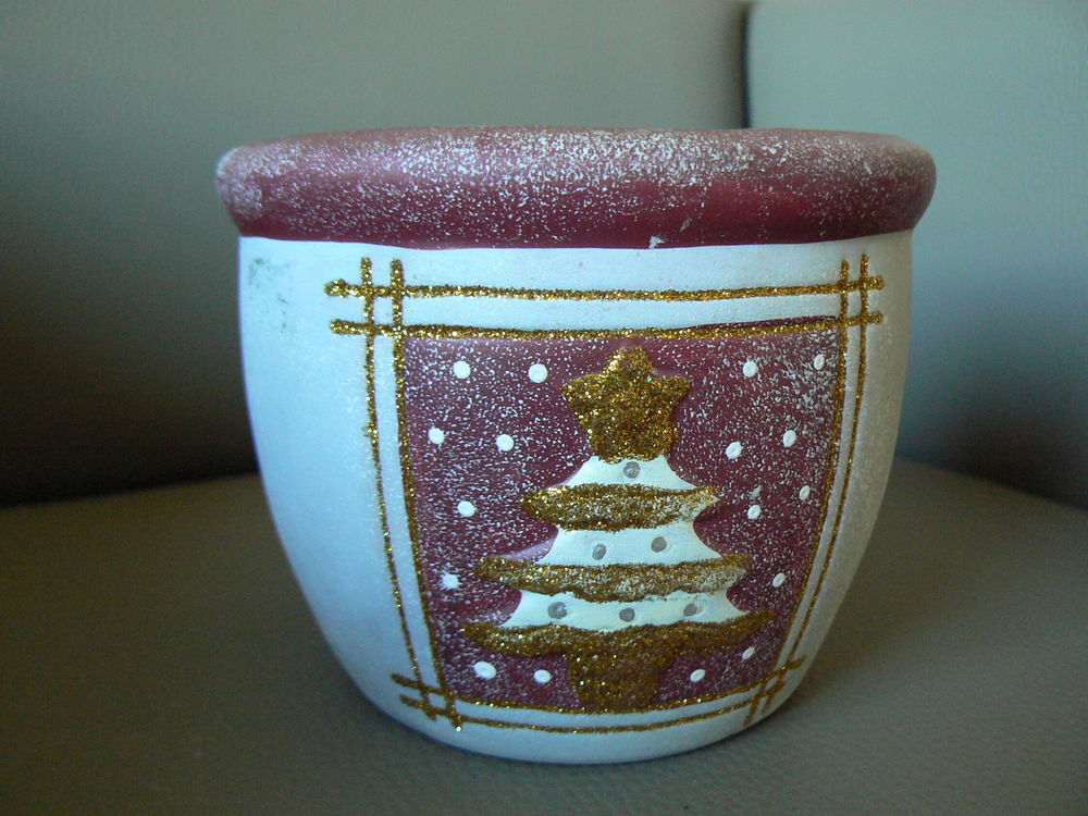 CACHE POT AVEC DECOR gris et bordeaux
Décoration