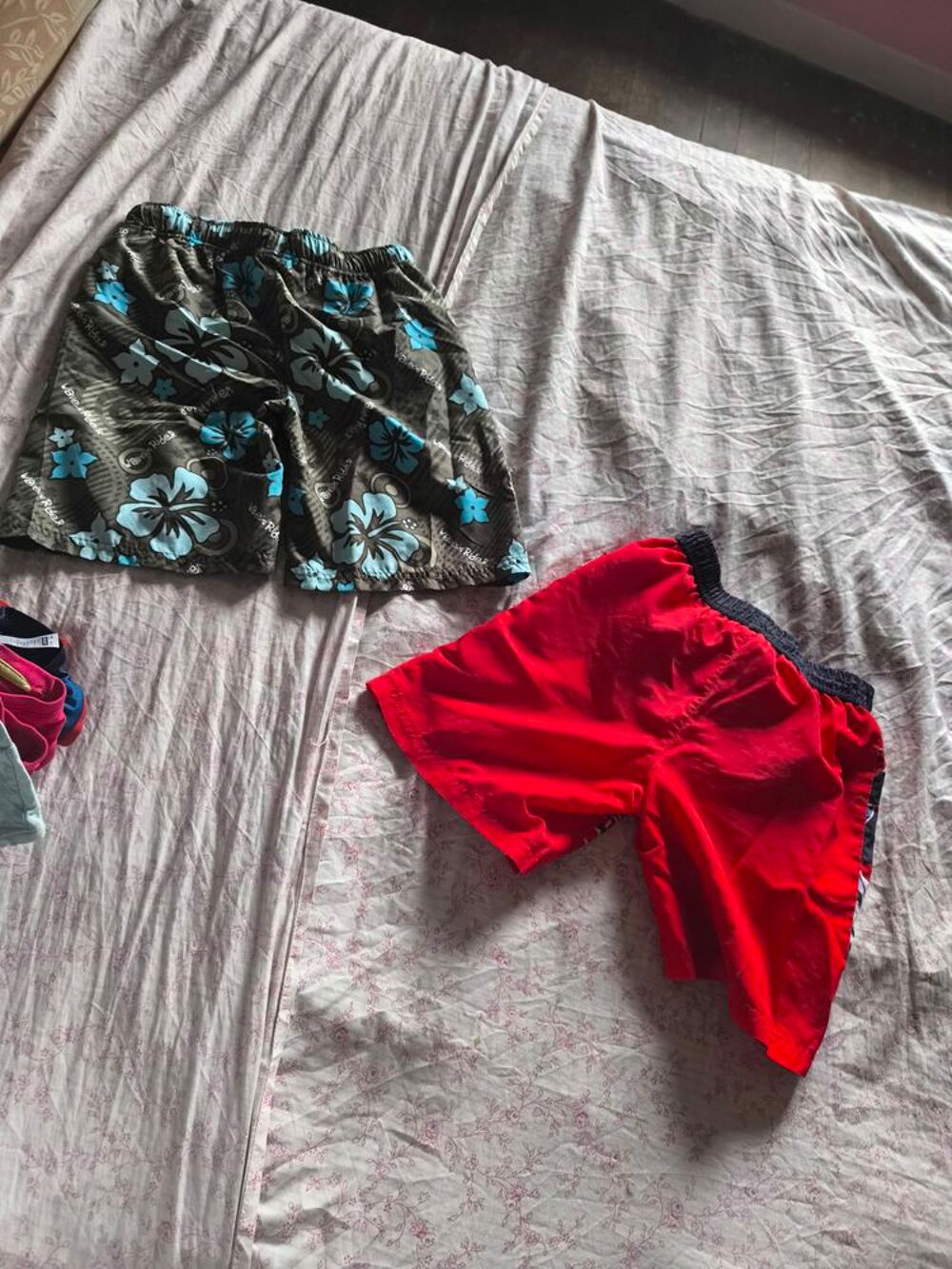 10€ deux short taille 8ans Vêtements enfants