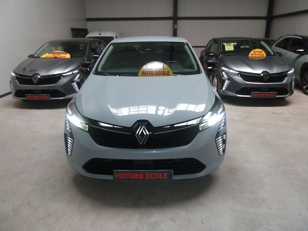 Clio V Clio E-Tech full hybrid 145 GSR2 Evolution 2025 occasion 95300 Ennery