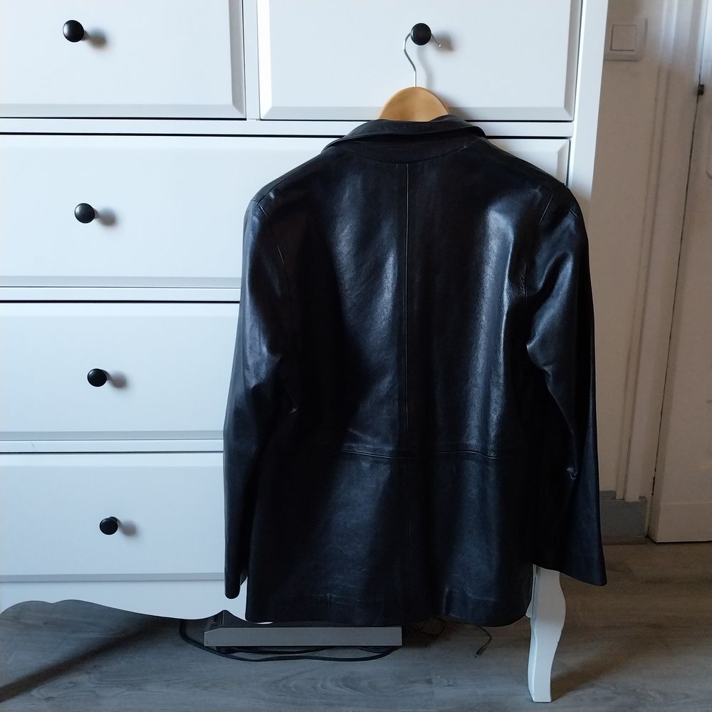 Veste femme vintage cuir noir Vêtements