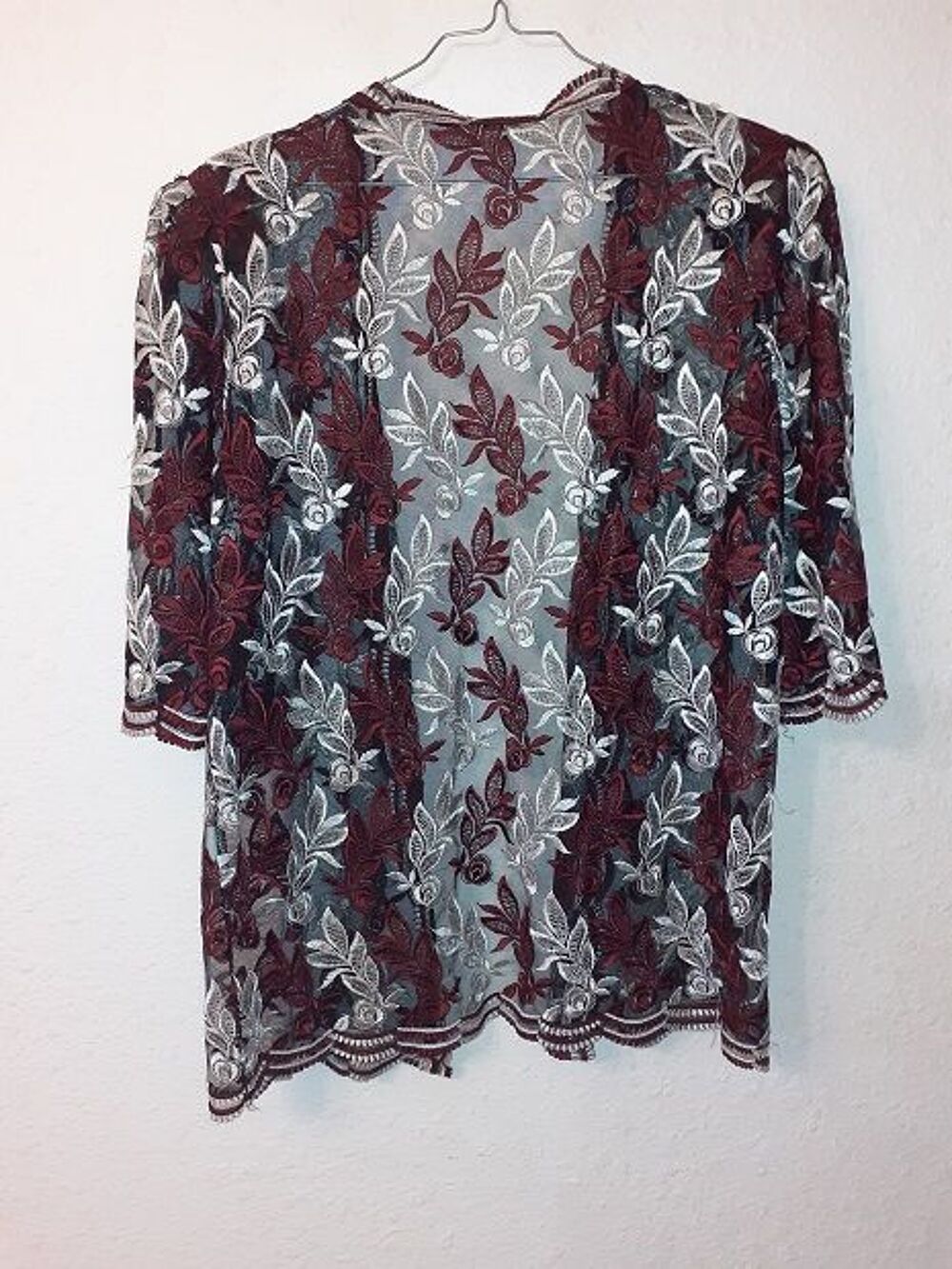 Cardigan en dentelle Vêtements