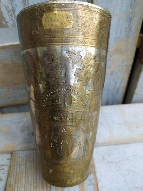 Verre Gobelet � Lassi Indien D�cor de Temples Laiton Argent� 55 Loches (37)