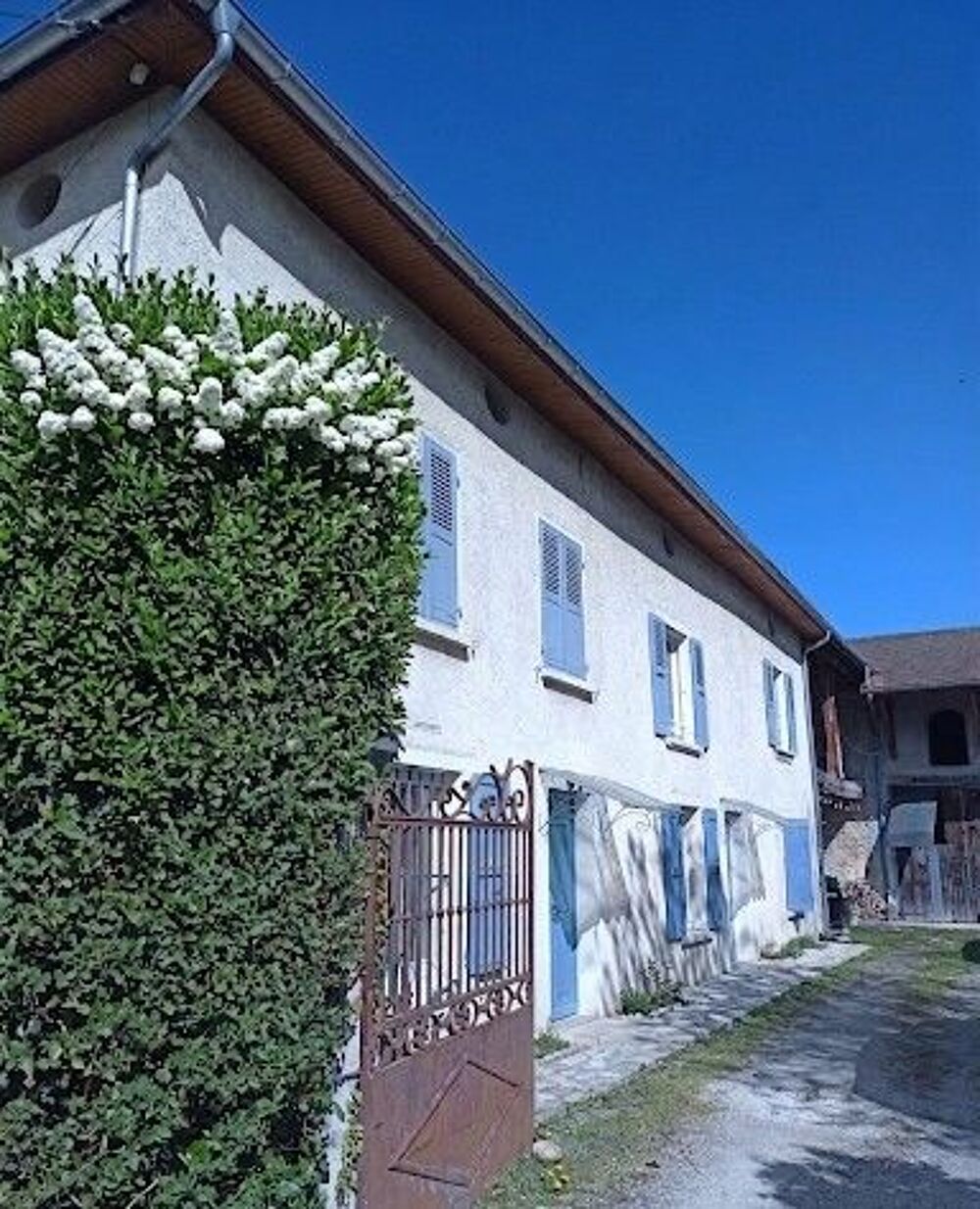 Maison 6 pièces 150 m² · à Saint-Hilaire-de-la-Côte · 150 m² · 300 000 €