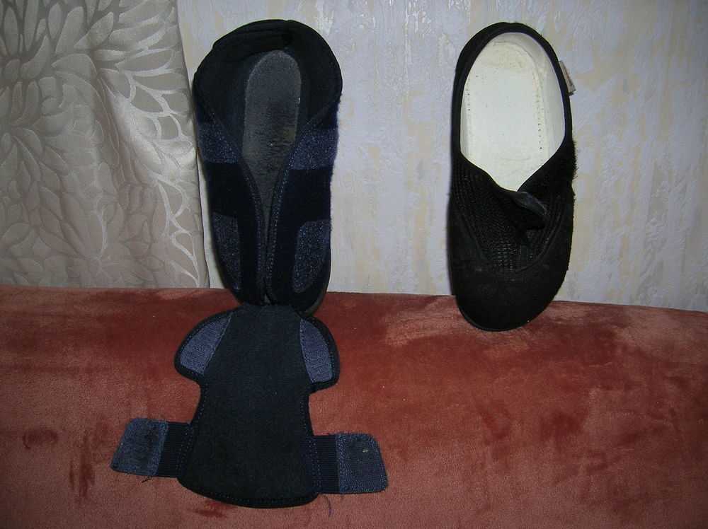 2 paires chaussons femme Chaussures
