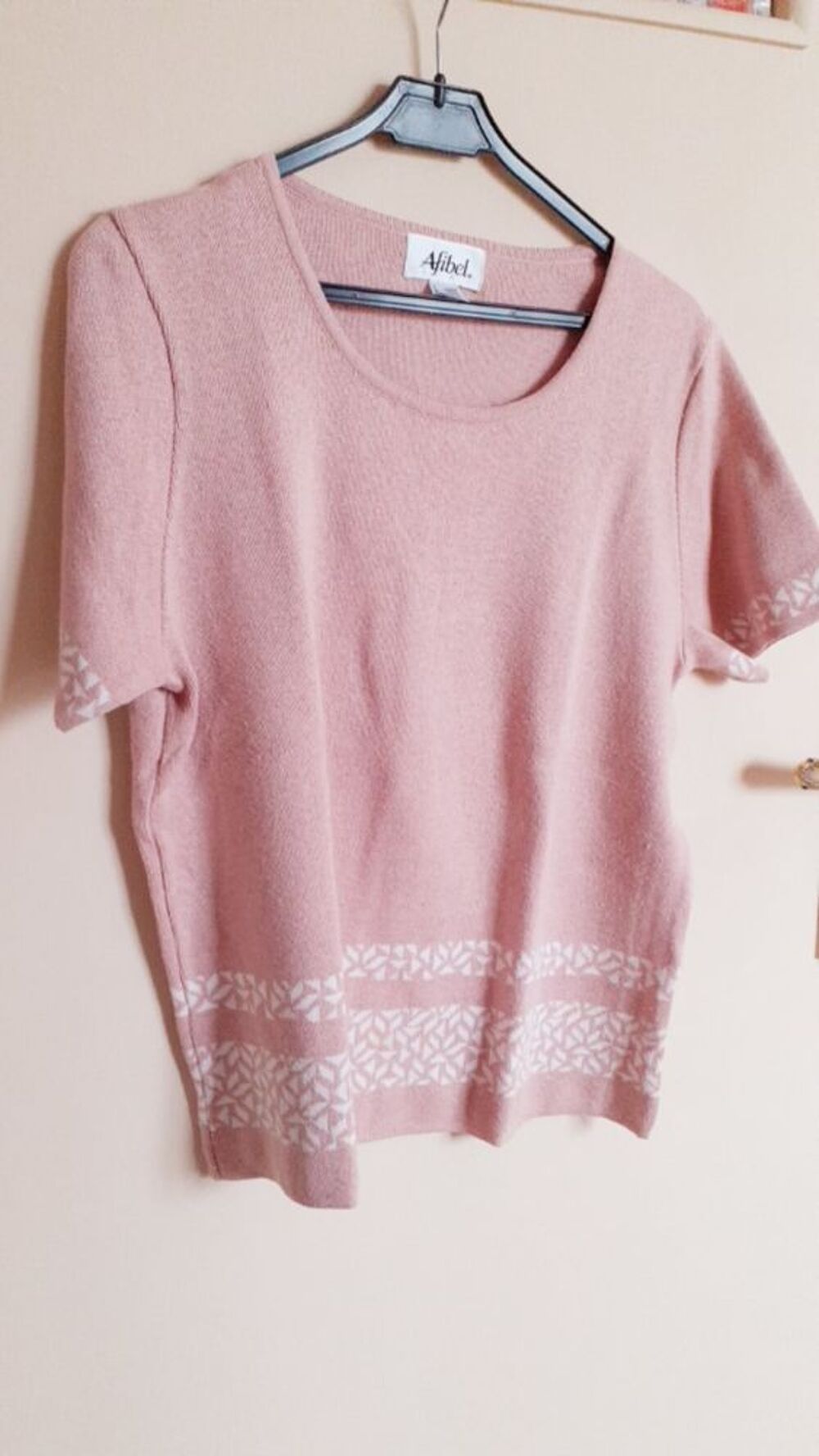 ensemble femme jupe, petit haut, cardigan Vêtements