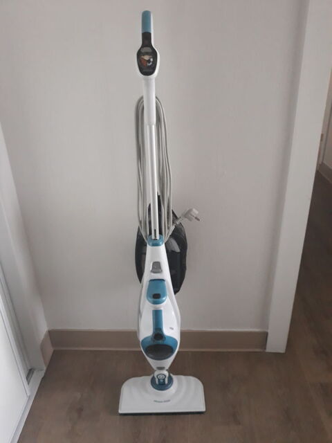 Balai vapeur Black et Decker et ses accessoires 60 Angers (49)