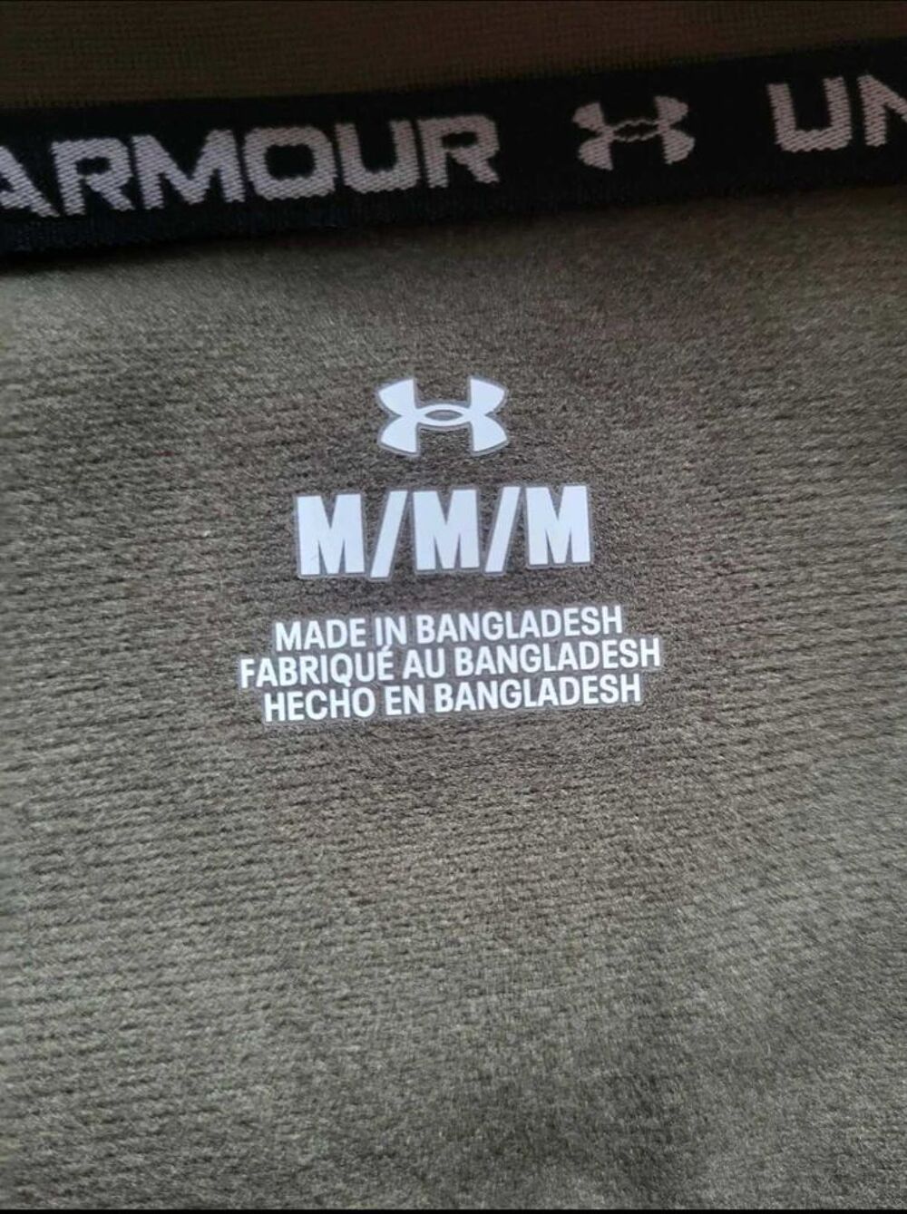 sweat+under+amour+Vert+kaki Vêtements