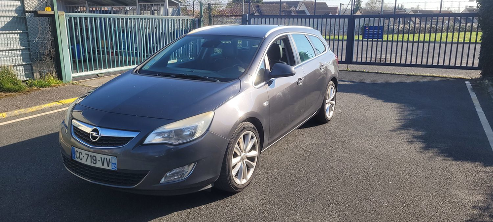 Astra Sports Tourer 1.7 CDTI 125 ch FAP Cosmo 2012 occasion 95350 Saint-Brice-sous-For&ecirc;t