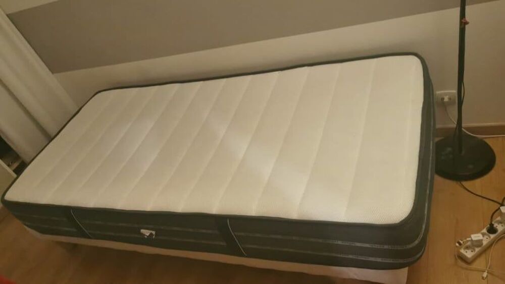 Matelas + Sommier quasi-neuf 90x190cm Meubles