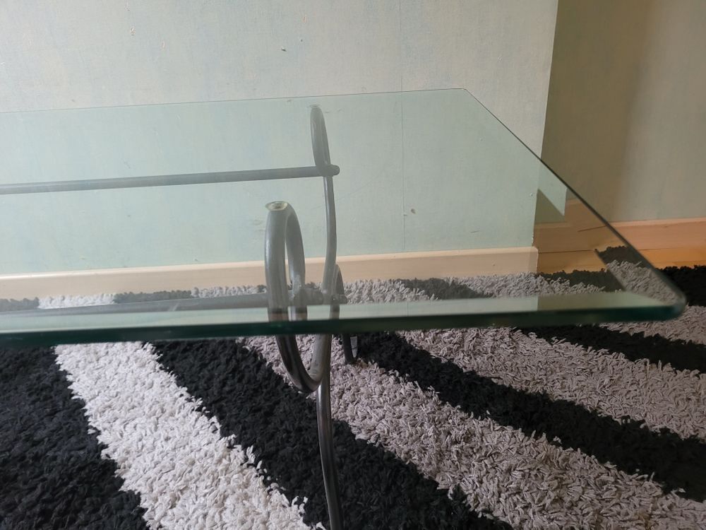 Table basse en fer forg&eacute; et plateau en verre en Bon &eacute;tat Meubles