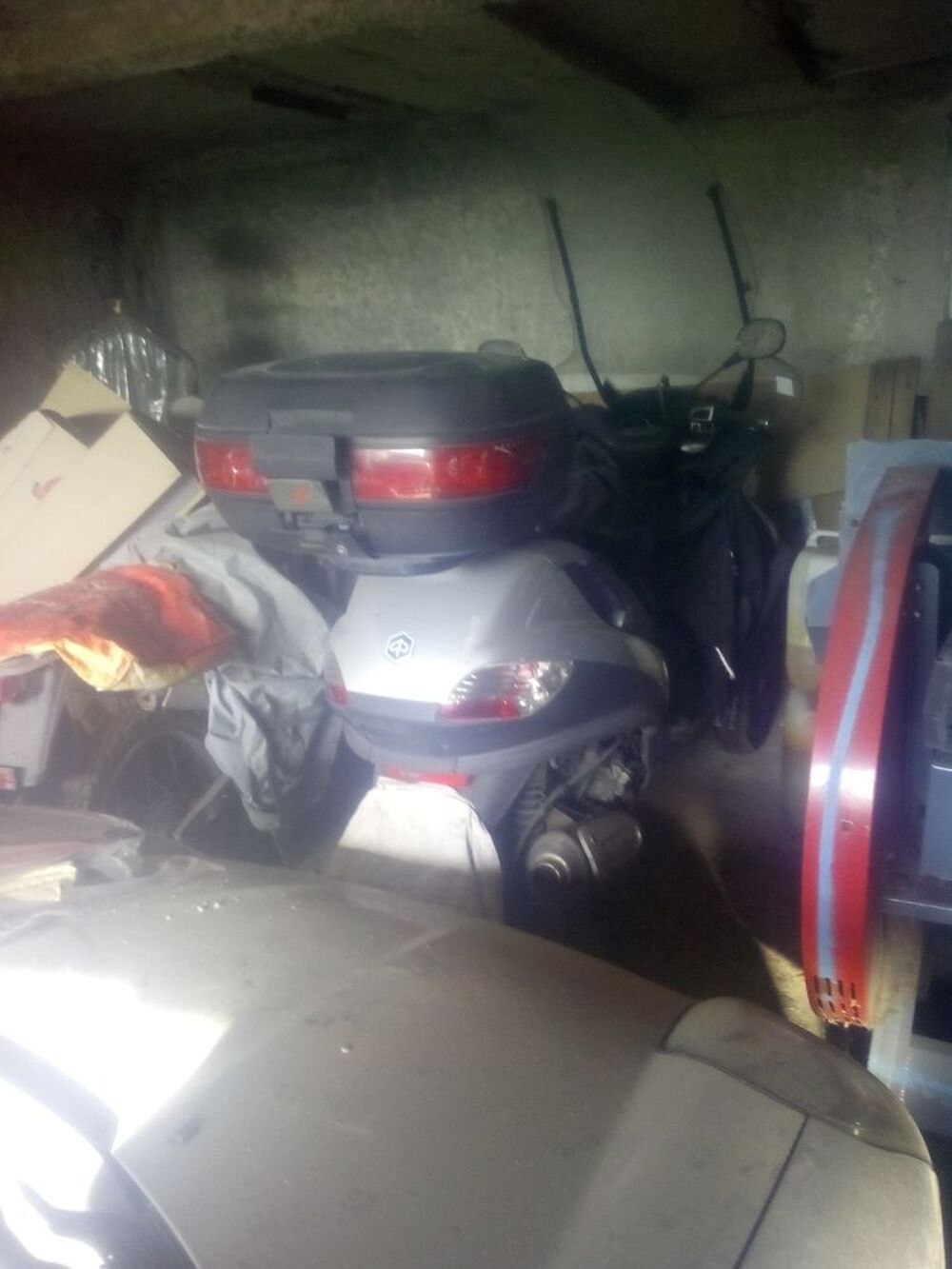 Scooter PIAGGIO 200 cm3 occasion 2006 Essence 4 temps 2000