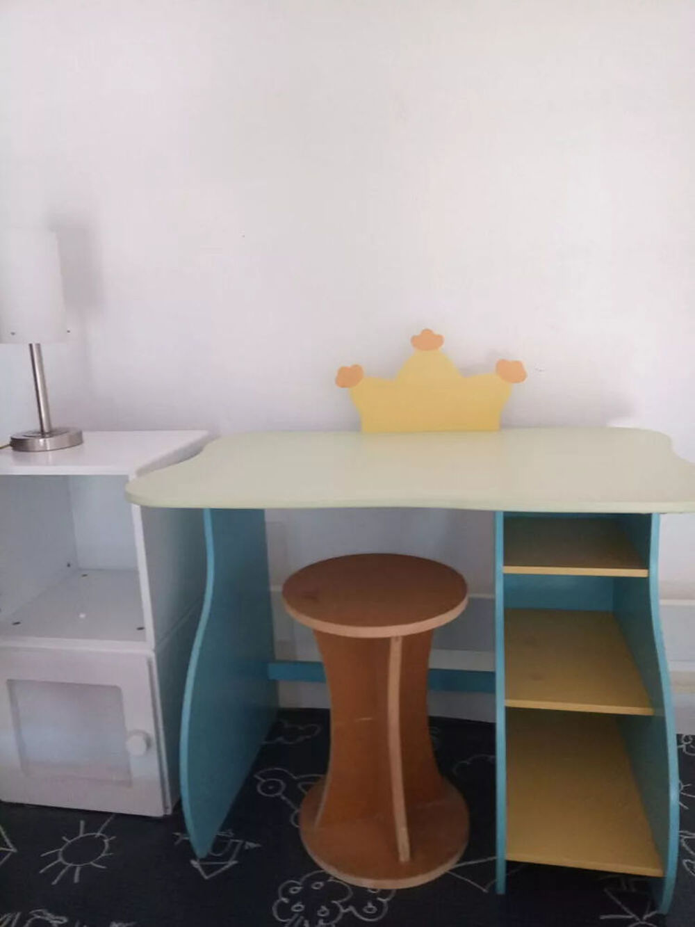 Bureau enfant + tabouret Mobilier enfants