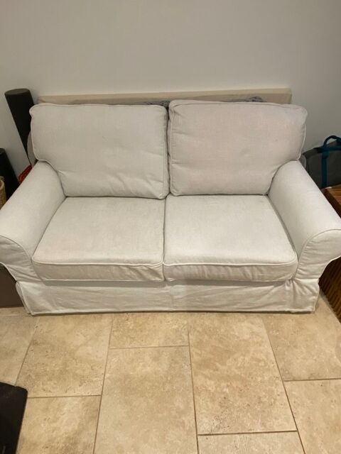 Canap 2 places poltron et sofa excellent tat beige 200 Le Bar-sur-Loup (06)