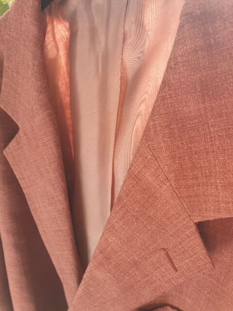 Veste homme vieux rose, vintage.
5 Mouxy (73)