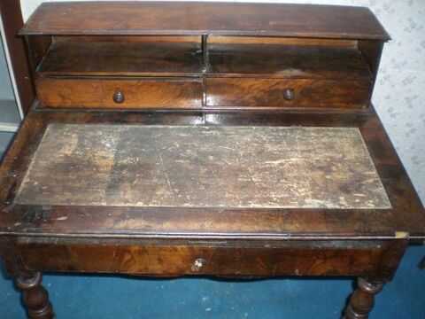 Joli petit Bureau 130 Pau (64)