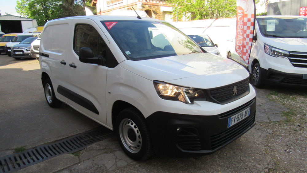 Partner PARTNER FOURGON STANDARD 650 KG BLUEHDI 75 BVM5 PREMIUM 2020 occasion 94500 Champigny-sur-Marne