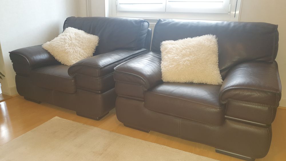 Canap&eacute; 3,5 places et deux fauteuils cuir marron Crozatier Meubles