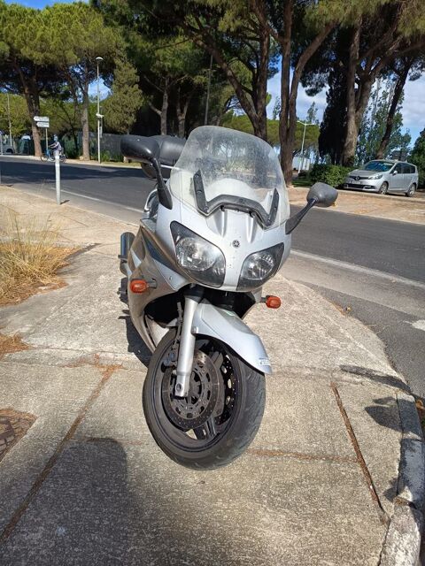 Moto YAMAHA 2001 occasion Mauguio-Carnon-Plage 34130