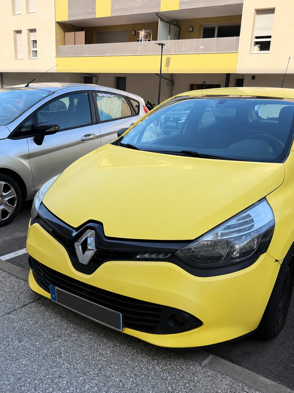 Clio IV CLIO IV SOCIETE DCI 90 ENERGY ECO2 AIR 90G 2014 occasion 74700 Sallanches