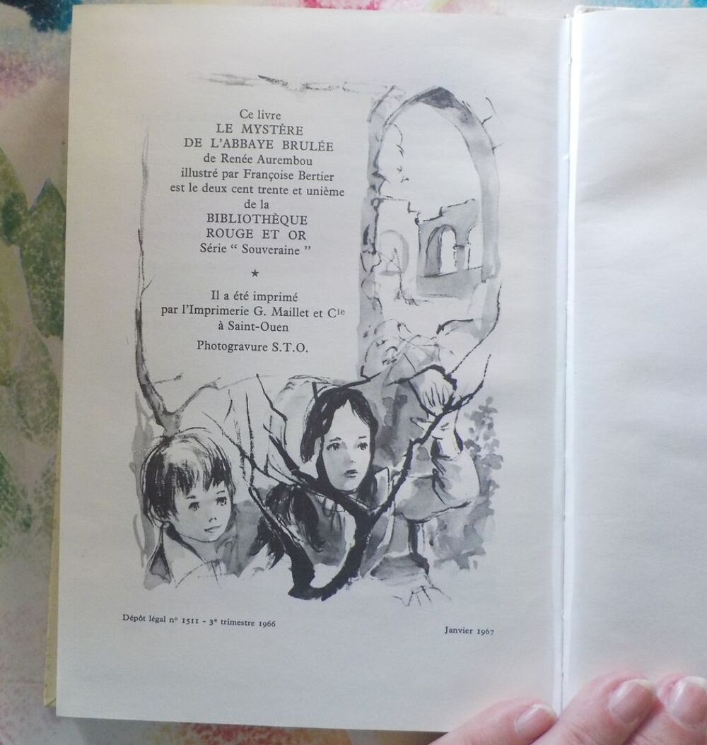LE MYSTERE DE L'ABBAYE BRULEE de Ren&eacute;e AUREMBOU Livres et BD