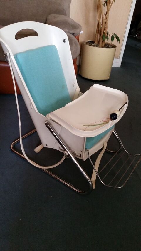 Chaise b�b� multifonctions 10 Paris 13 (75)