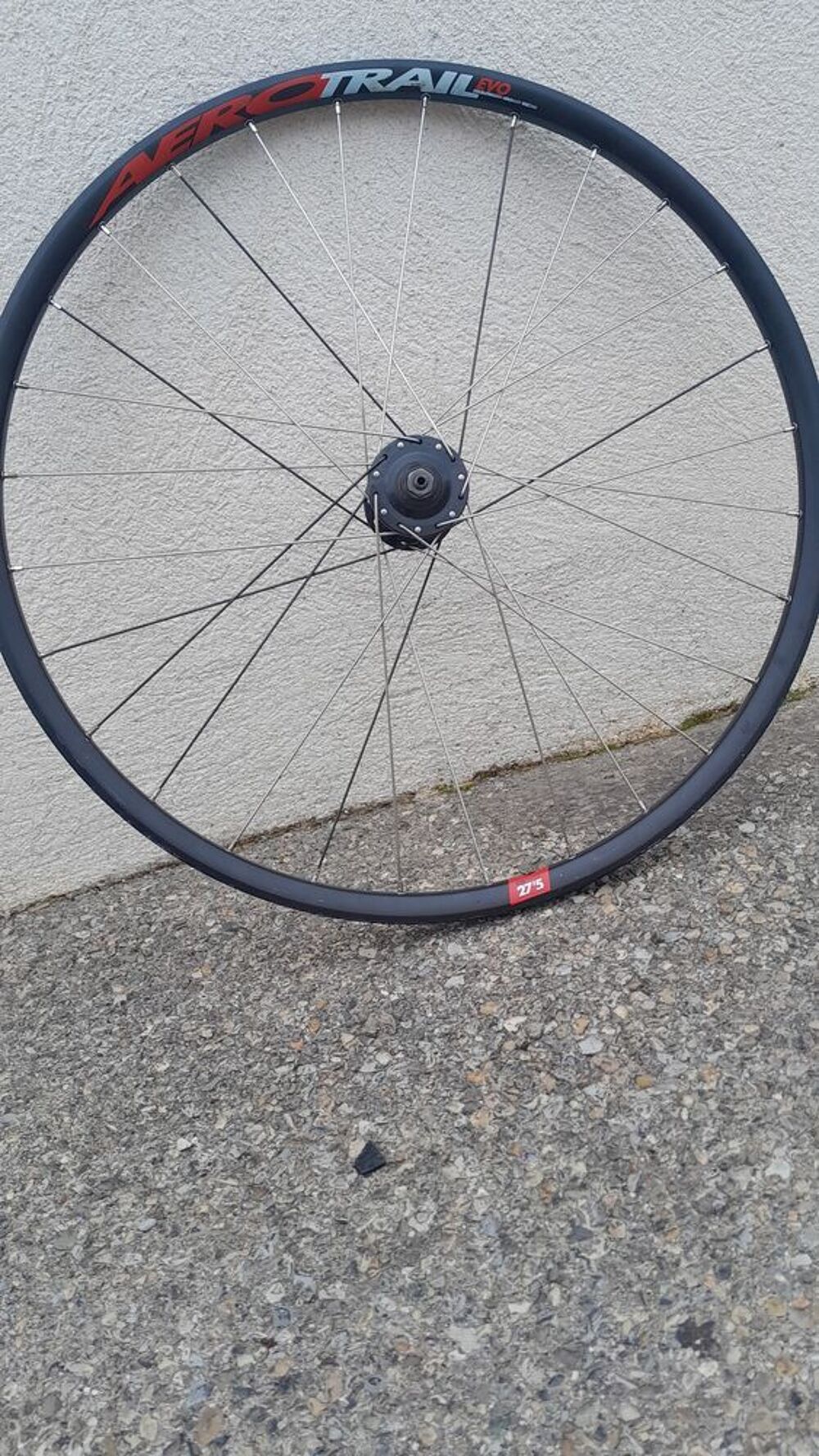 roue avant 27.5 frein a disque ''aero trail EVO Vélos