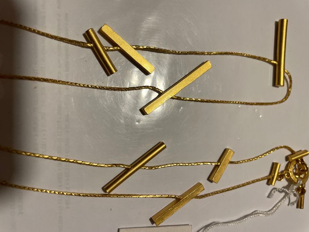 Sautoir dor&eacute; bat&ocirc;nnets incrust&eacute;s sur chaine ANTIGONA Bijoux et montres