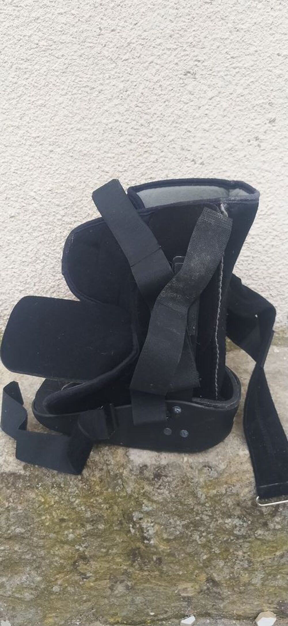 CHAUSSURE Orthop&eacute;dique OU ATTELLE Chaussures