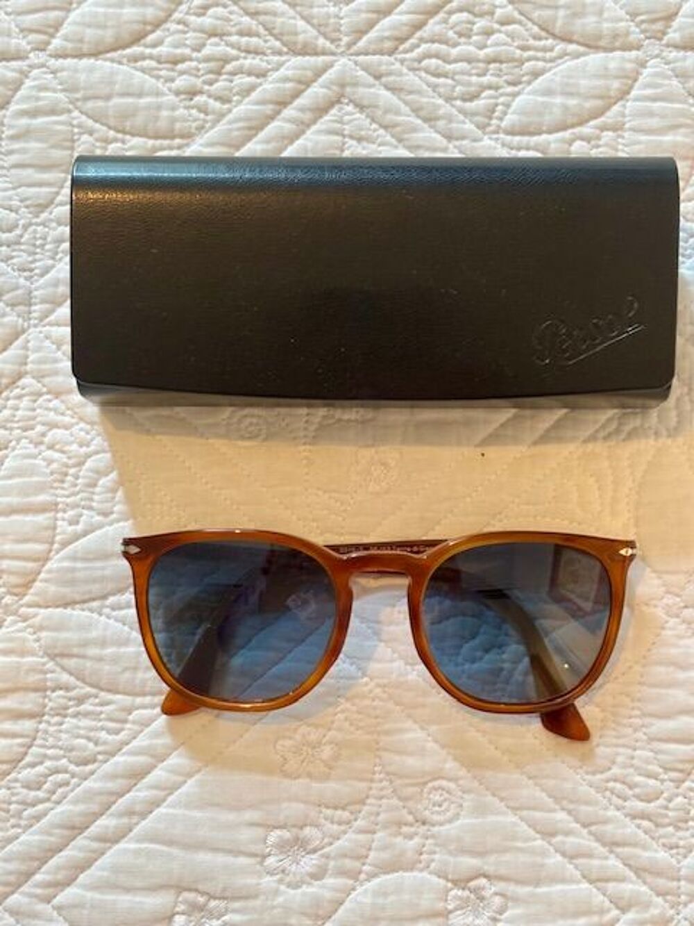 Lunettes de soleil Bijoux et montres