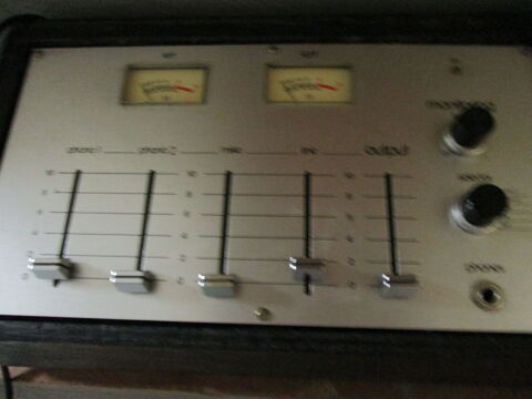 table de mixage vintage et ses accessoires 0 M�rignies (59)