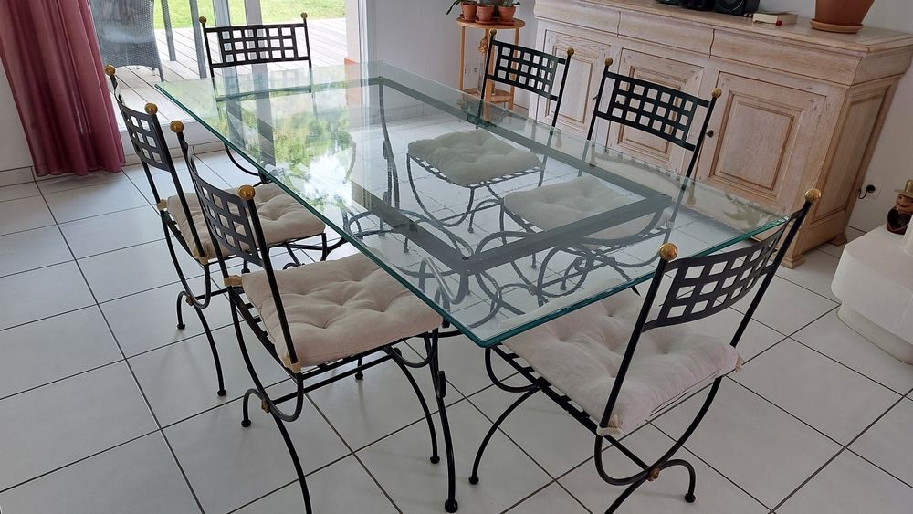 Table en verre et pied en fer forg&eacute; Meubles