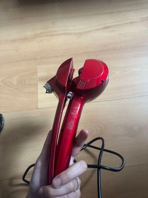 Boucleur pour cheveux 20 V�nissieux (69)