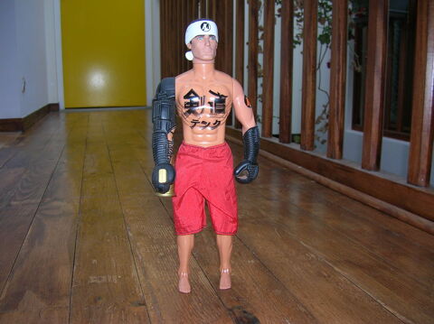 Figurine  Action Man  karat 10 Vlizy-Villacoublay (78)