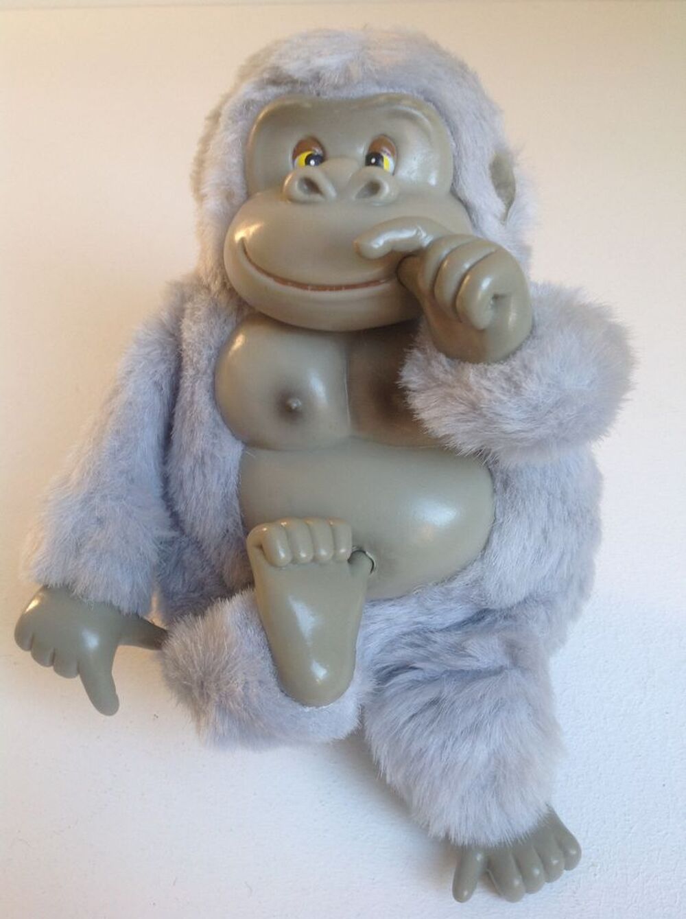 GORILLE GRIS EN PELUCHE Envoi possible
Jeux / jouets