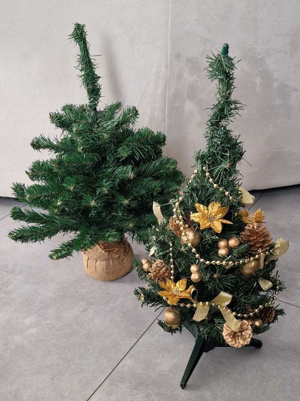 Sapins de No&euml;l synth&eacute;tiques D�coration