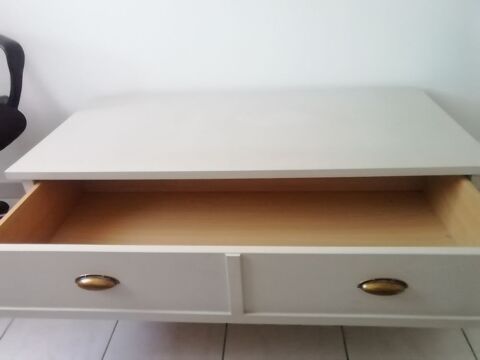 Table salon L120 l60 H0, 45
A prendre sur place 29 Céreste (04)
