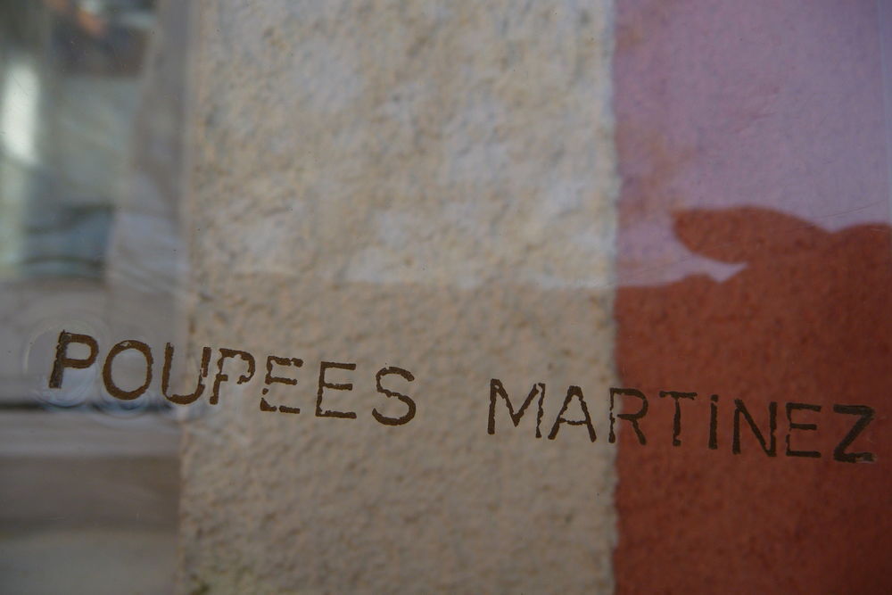 POUPEE FOLKLORIQUE "MARTINEZ" ILE d'OLERON DE 26,5 CM 
