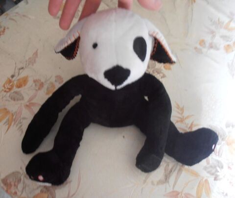 Peluche chien noir & blanc NEUVE
4 Aubin (12)