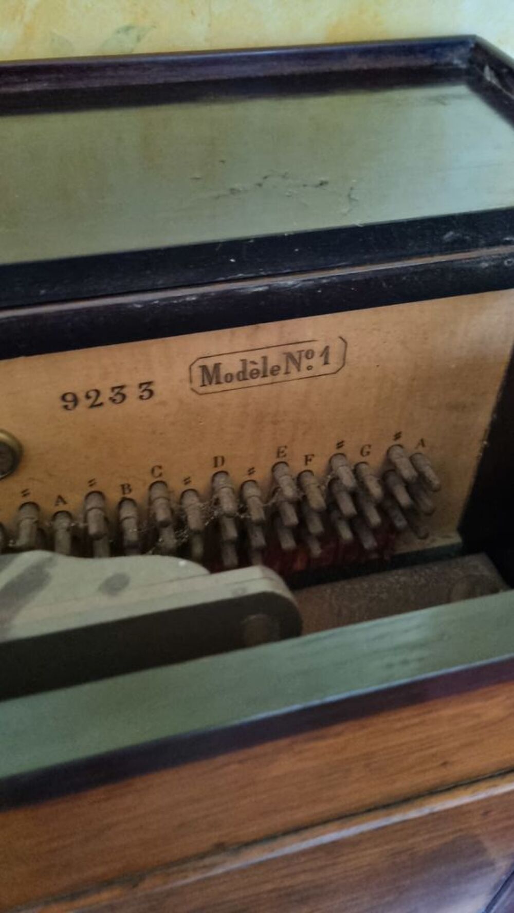 Piano AUCHER FRERES Instruments de musique