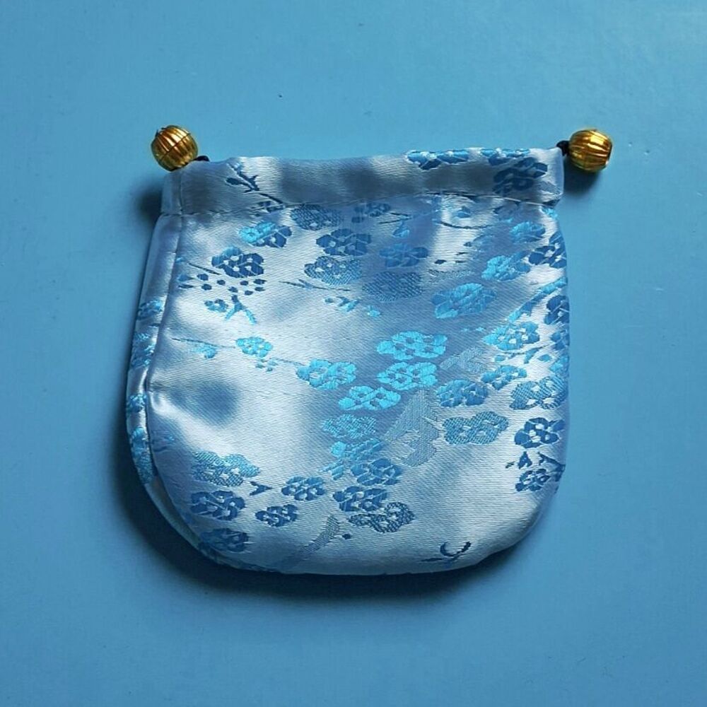 Petite bourse chinoise, satin brod&eacute; Maroquinerie