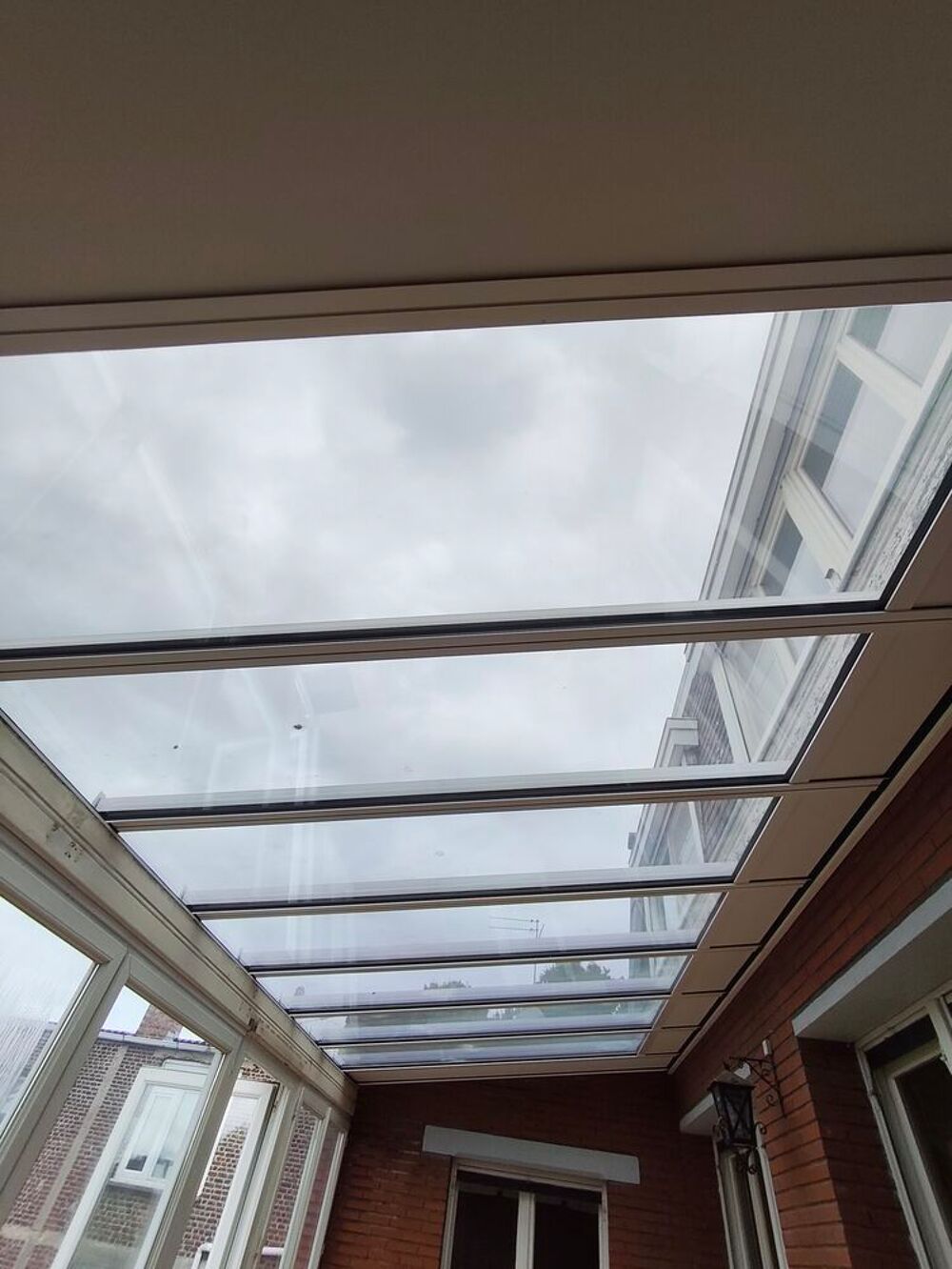 V&eacute;randa blanche compl&egrave;te Toiture refaite en 2022 16 m&sup2;
Décoration