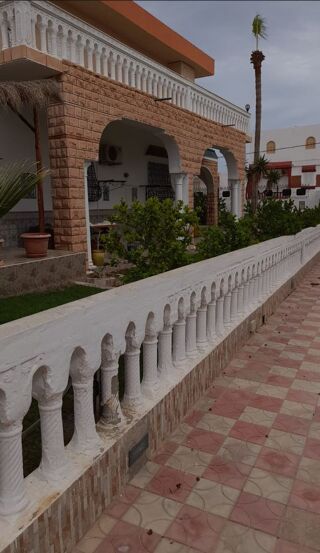  Villa  vendre 5 pices 300 m Zarzis, tunisie