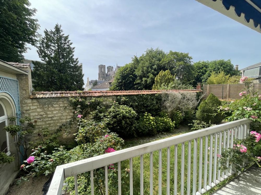 Vente Appartement Appartement 6 pièces avec jardin, dépendance garage et cave Reims
